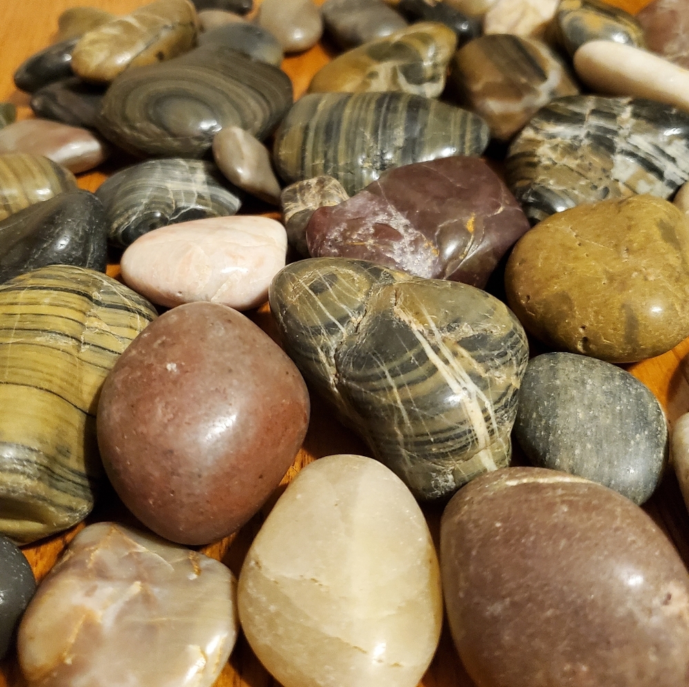 Natural Decorative Polished Rocks - Picture 4 of 5